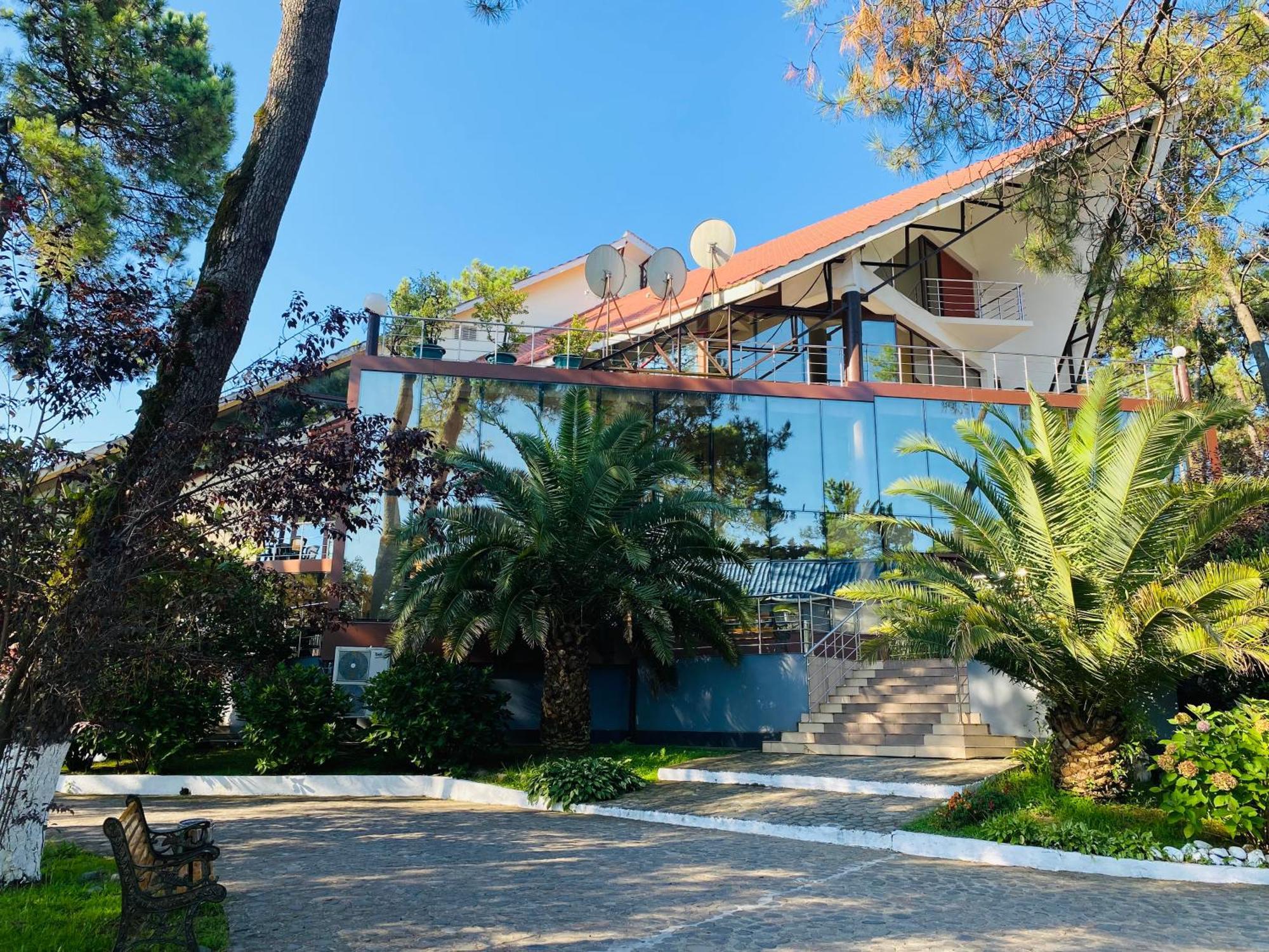 Villa Reta Hotel & Spa Grigoleti Exteriör bild