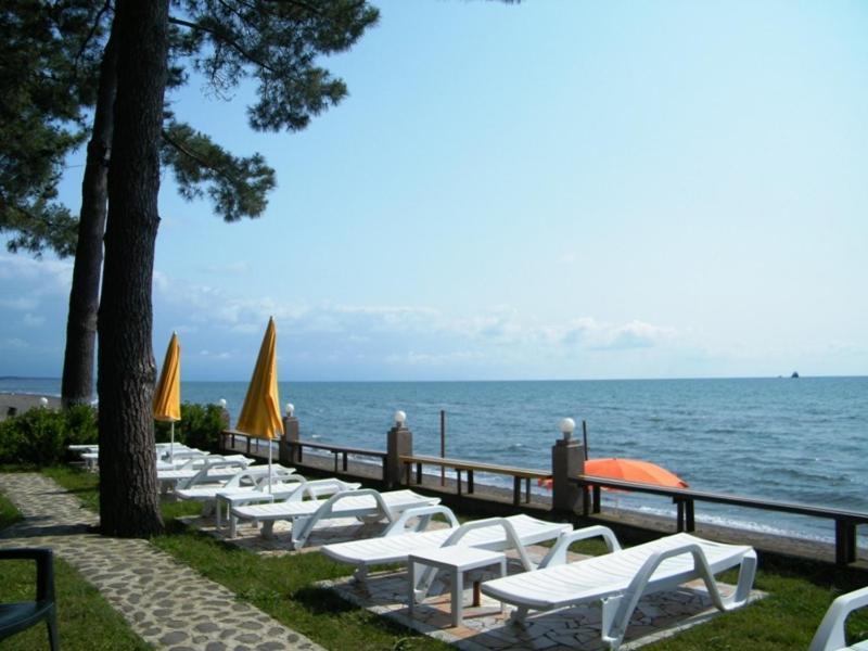 Villa Reta Hotel & Spa Grigoleti Exteriör bild